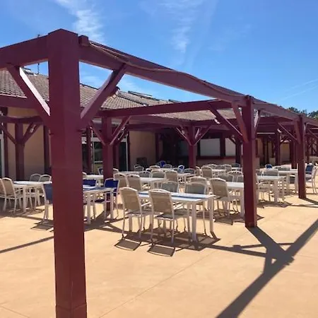 Semesterbostad Jolie Maisonnette Dans Village