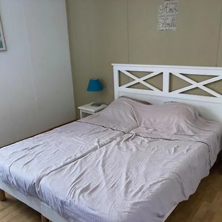 Jolie Maisonnette Dans Village Semesterbostad *