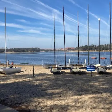 Jolie Maisonnette Dans Village Soustons