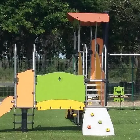 Jolie Maisonnette Dans Village