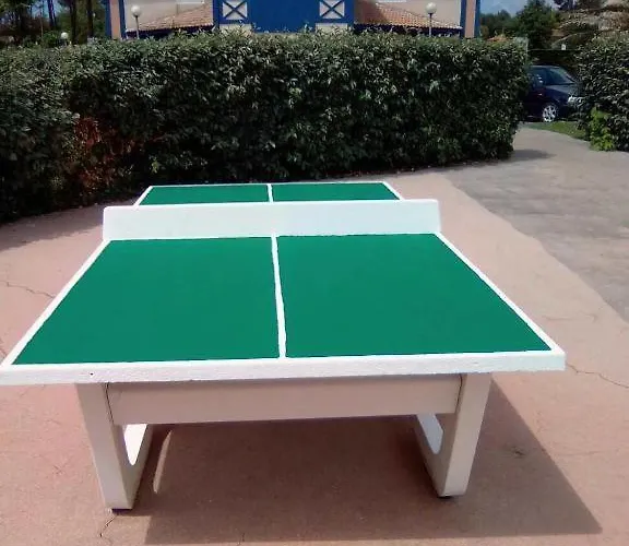 Jolie Maisonnette Dans Village *