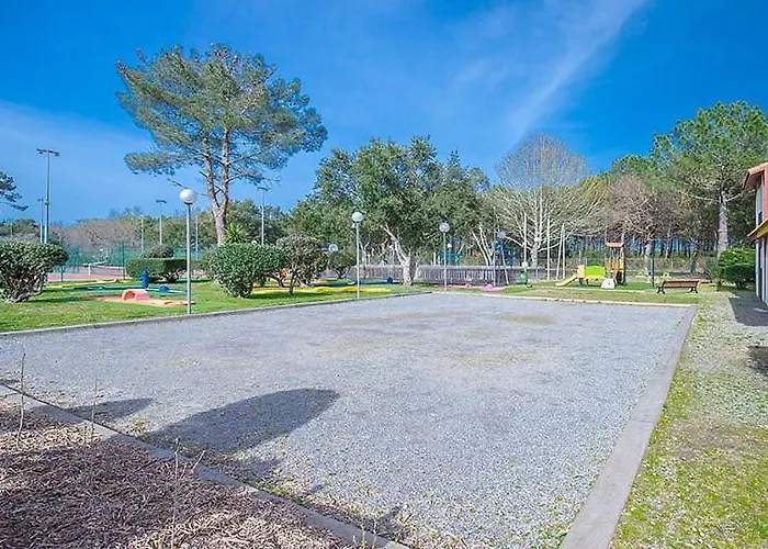 Jolie Maisonnette Dans Village Feriehus