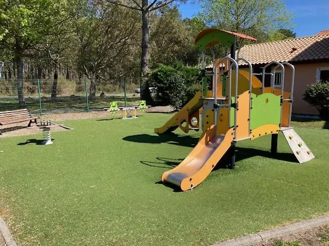 Jolie Maisonnette Dans Village Feriehus Soustons