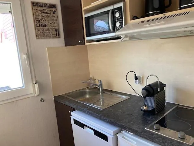 Jolie Maisonnette Dans Village 別荘